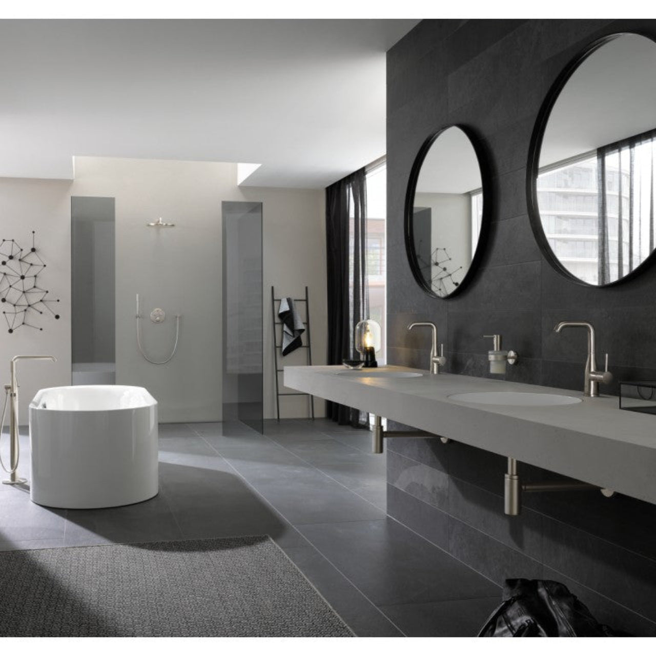 Grifería de Lavamanos Monocontrol Alta Essence Size L Brushed Nickel